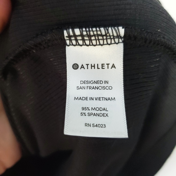ATHLETA | Black Ribbed Cutout Shoulder Top M - Picture 3 of 3